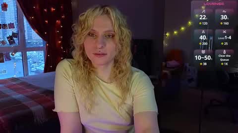 Lori -----------------------------------    online show from 03-06-25, 02:40
