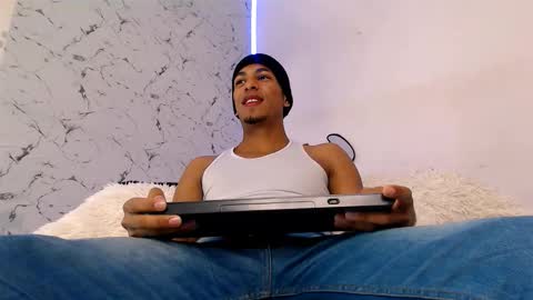 Lorian Vikel  online show from 10-09-25, 09:46