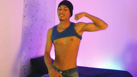 Lorian Vikel  online show from 11-16-25, 09:09