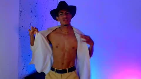 Lorian Vikel  online show from 02-28-26, 04:02