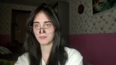 Kira online show from 11-20-25, 03:45