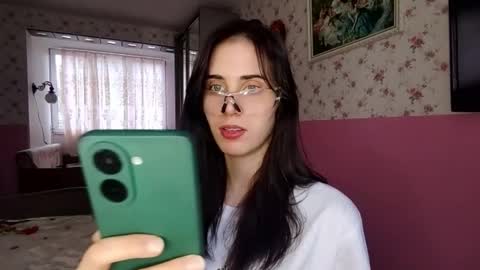 Kira online show from 12-01-25, 07:24