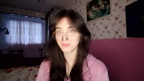 Kira online show from 12-05-25, 07:17