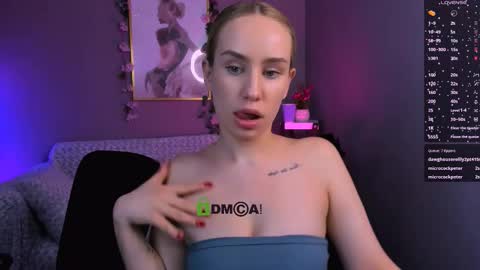 Lora for u online show from 09-19-25, 10:54