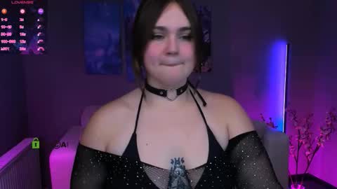 Lora for u online show from 10-09-25, 07:23