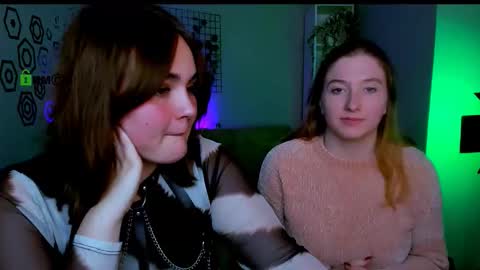 Lora for u online show from 10-12-25, 10:31