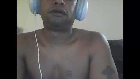 Snapshot of lostgeckoks chatting on 11-10-25, 06:01 LostGeckos online show from 11-10-25, 06:01