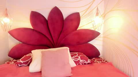 Snapshot of lotti_carter chatting on 02-24-26, 07:56 Lotti online show from 02-24-26, 07:56