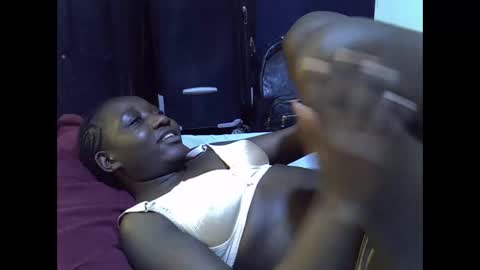 Snapshot of lotty_lavilla chatting on 10-14-25, 08:15 lotty_lavilla online show from 10-14-25, 08:15