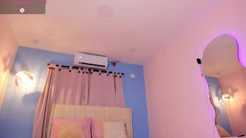 Snapshot of lou_22_ chatting on 02-20-26, 12:16 Lou online show from 02-20-26, 12:16