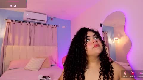 Snapshot of lou_22_ chatting on 02-21-26, 01:01 Lou online show from 02-21-26, 01:01