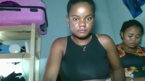 louane98 online show from 02-22-26, 04:49