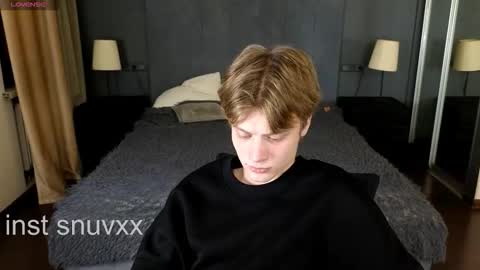 Snapshot of louie_evans chatting on 11-09-25, 09:24 louie_evans online show from 11-09-25, 09:24