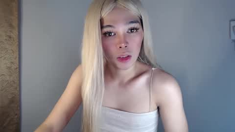 louilalicious online show from 03-05-25, 06:44