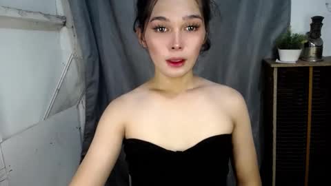 louilalicious online show from 09-11-25, 04:34