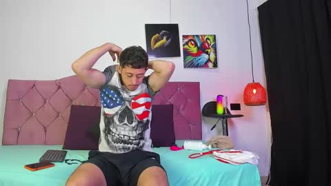 Snapshot of louis_bcasta1 chatting on 02-20-25, 10:59 OF louis bcasta1 online show from 02-20-25, 10:59