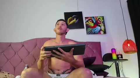 Snapshot of louis_bcasta1 chatting on 02-24-25, 10:59 OF louis bcasta1 online show from 02-24-25, 10:59