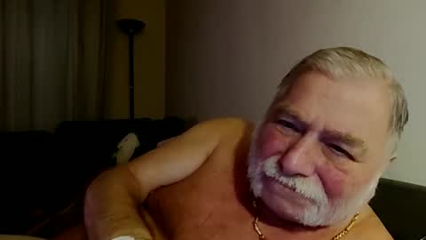 louis_chokdee online show from 10-10-25, 05:12