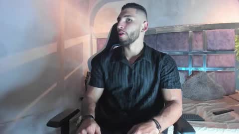 Snapshot of louis_connor chatting on 01-18-26, 07:17 Louis online show from 01-18-26, 07:17