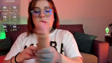Snapshot of louisa_claire_ chatting on 02-13-25, 04:22 LuisaIG x luisa clair online show from 02-13-25, 04:22