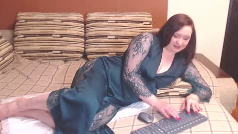 Louise Love online show from 12-10-24, 12:38