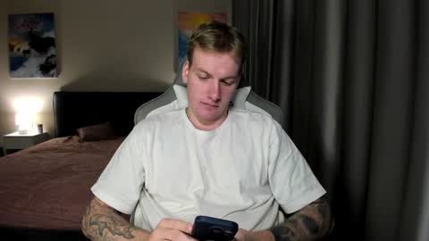 Louis  online show from 12-24-24, 12:00