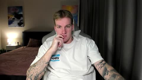 Louis  online show from 12-26-24, 03:49