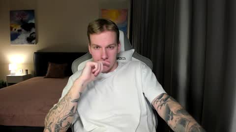 Louis  online show from 12-30-24, 01:26