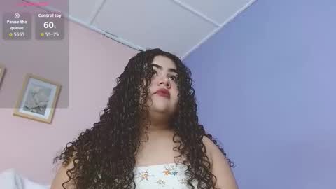 Snapshot of lourdes_moon22 chatting on 10-11-25, 01:31 lourdes_moon22 online show from 10-11-25, 01:31