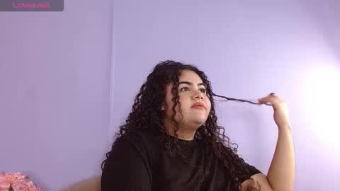 Snapshot of lourdes_moon22 chatting on 10-22-25, 01:22 lourdes_moon22 online show from 10-22-25, 01:22