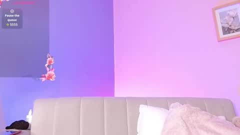 lourdes_moon22 online show from 12-21-25, 12:23