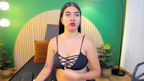 Louren Fox online show from 11-04-25, 07:13