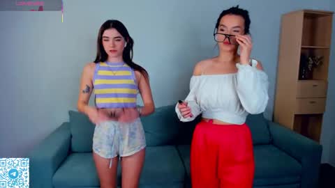 Brook and Del online show from 10-10-25, 04:44