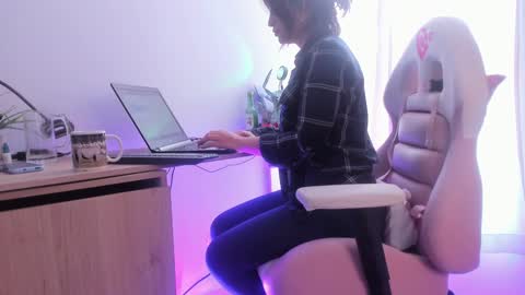 Lourrein Stoun   Independiente online show from 12-06-24, 05:55