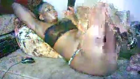 Cynthia. A online show from 11-02-25, 07:49