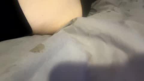 Snapshot of love2lickuout chatting on 12-17-24, 04:12 P online show from 12-17-24, 04:12