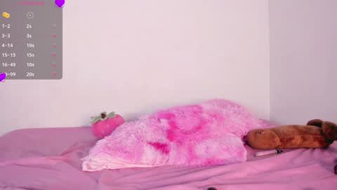 Snapshot of love_cameron chatting on 01-21-25, 03:26 Cam online show from 01-21-25, 03:26