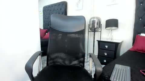 Melany  online show from 12-04-25, 05:54