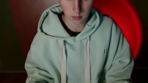 Snapshot of love_vivian chatting on 01-08-26, 12:18 Vivian online show from 01-08-26, 12:18