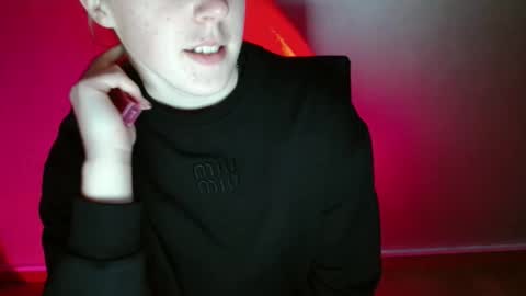 Snapshot of love_vivian chatting on 01-09-26, 07:11 Vivian online show from 01-09-26, 07:11