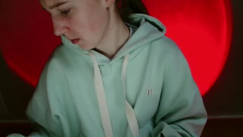 Snapshot of love_vivian chatting on 01-13-26, 12:10 Vivian online show from 01-13-26, 12:10