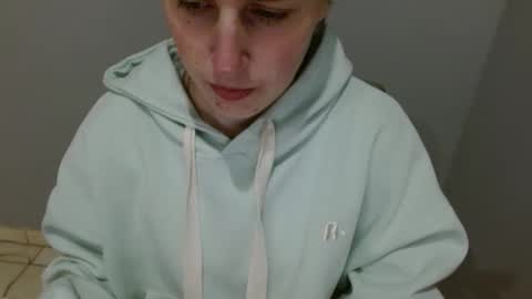 Snapshot of love_vivian chatting on 01-19-26, 01:15 Vivian online show from 01-19-26, 01:15