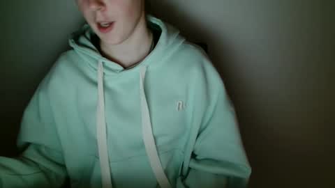 Snapshot of love_vivian chatting on 02-05-26, 11:04 Vivian online show from 02-05-26, 11:04