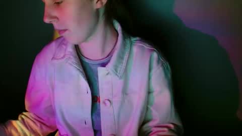 Snapshot of love_vivian chatting on 02-13-26, 02:13 Vivian online show from 02-13-26, 02:13