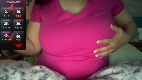 Snapshot of loveablekate chatting on 01-22-25, 10:59 Kate online show from 01-22-25, 10:59