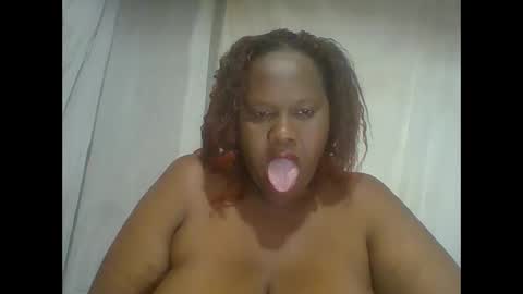 Lynn online show from 10-30-25, 01:51