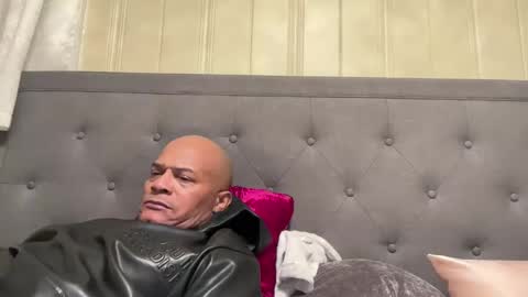 Snapshot of loved19 chatting on 01-12-26, 02:28 loved19 online show from 01-12-26, 02:28