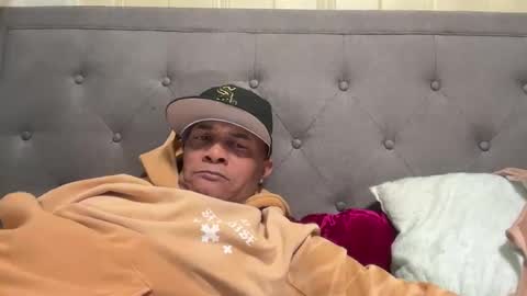 Snapshot of loved19 chatting on 02-15-26, 12:18 loved19 online show from 02-15-26, 12:18