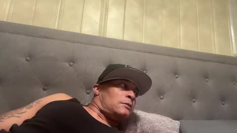 Snapshot of loved19 chatting on 03-18-26, 12:14 loved19 online show from 03-18-26, 12:14