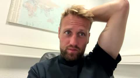 lovefuesse online show from 09-11-25, 07:52